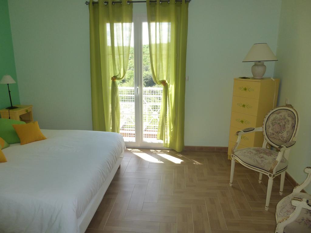 Bed and Breakfast Domaine De Flo Adult A Partir De 16 Ans Saint-Jean-de-la-Blaquiere Camera foto